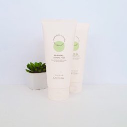 Creamy Latte Green Tea Cleansing Foam
